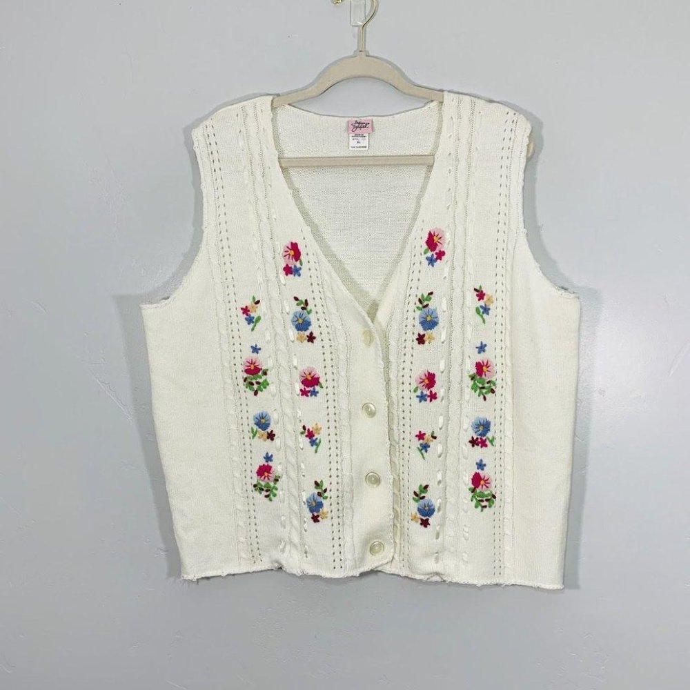 Vintage 90's White 💐🌸🌷 Floral Embroidered Vest